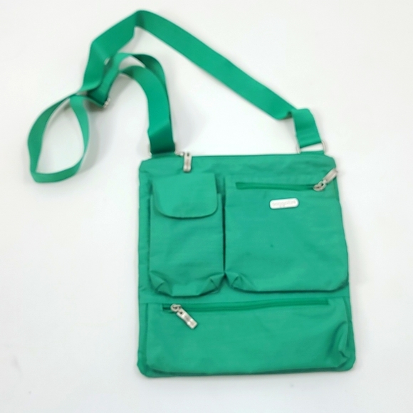 Baggallini Handbags - Baggalini green crossbody bag